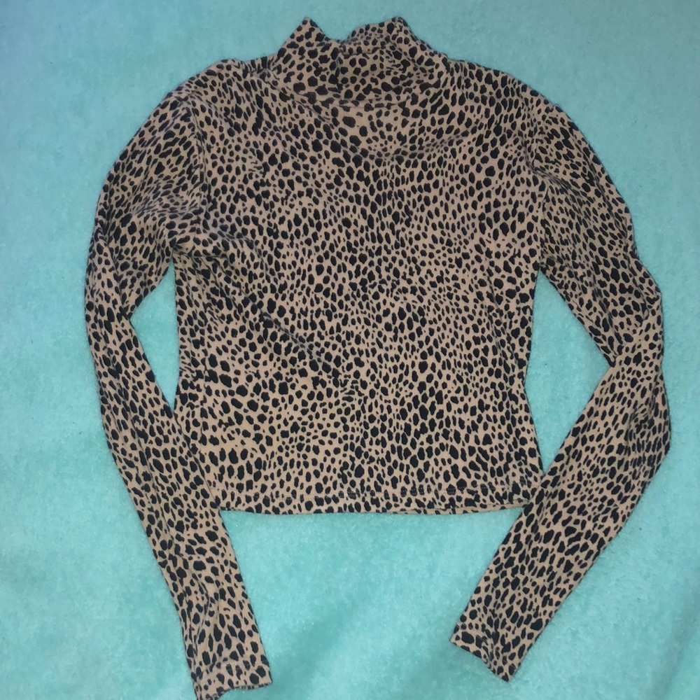 Brandy Melville leopard print turtleneck